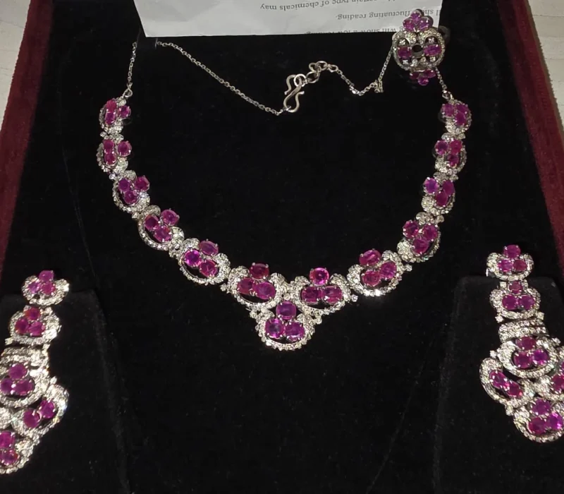 diamond-necklace_b1852eab
